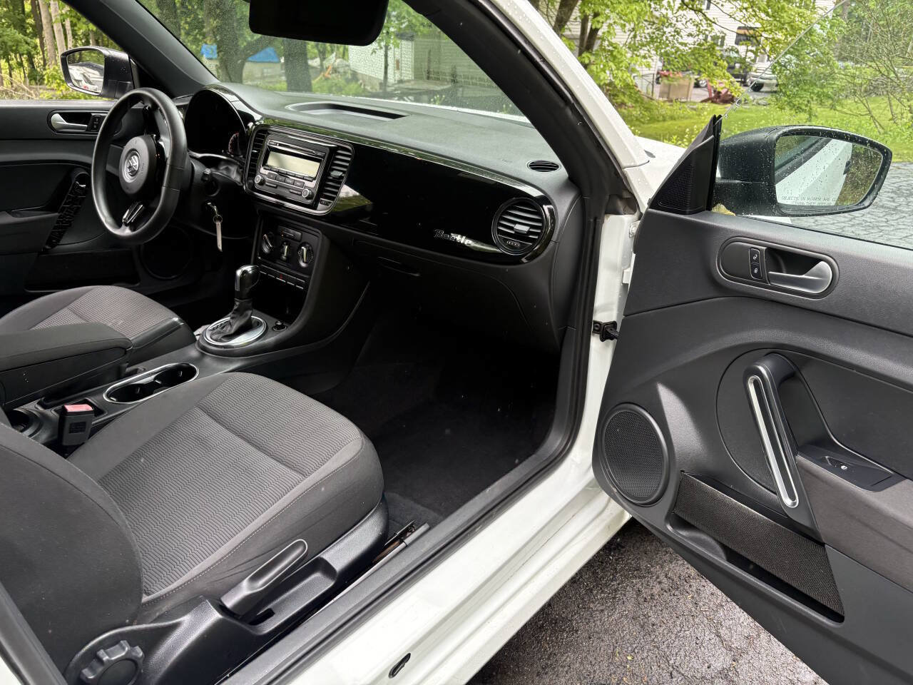 Used 2014 Volkswagen Beetle 1.8T FWD image 12