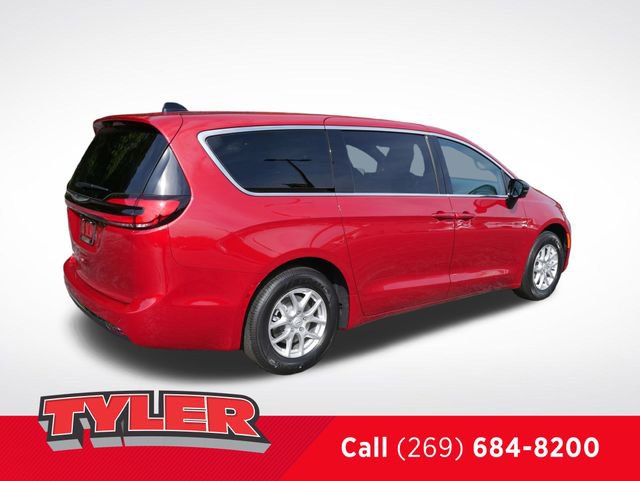 New 2026 Chrysler Pacifica Select FWD image 8