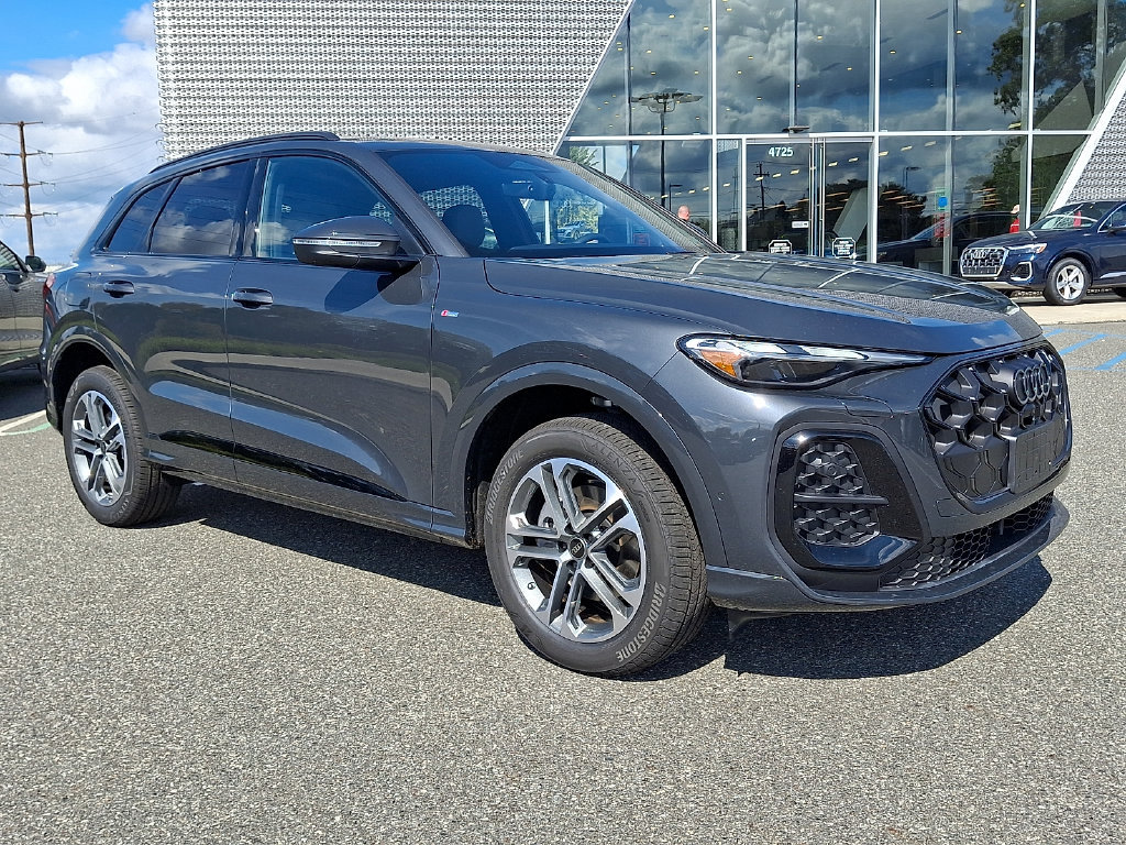 New 2026 Audi Q5 2.0T AWD/4WD image 1
