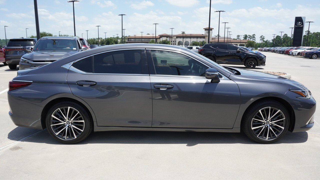Certified 2024 Lexus ES 350 w/ Premium Package FWD image 5