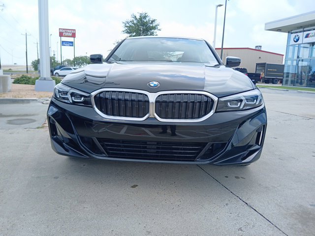 New 2026 BMW 330i Sedan w/ Convenience Package RWD image 2