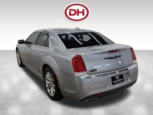 Used 2017 Chrysler 300 C w/ Safetytec Plus Group AWD/4WD image 11