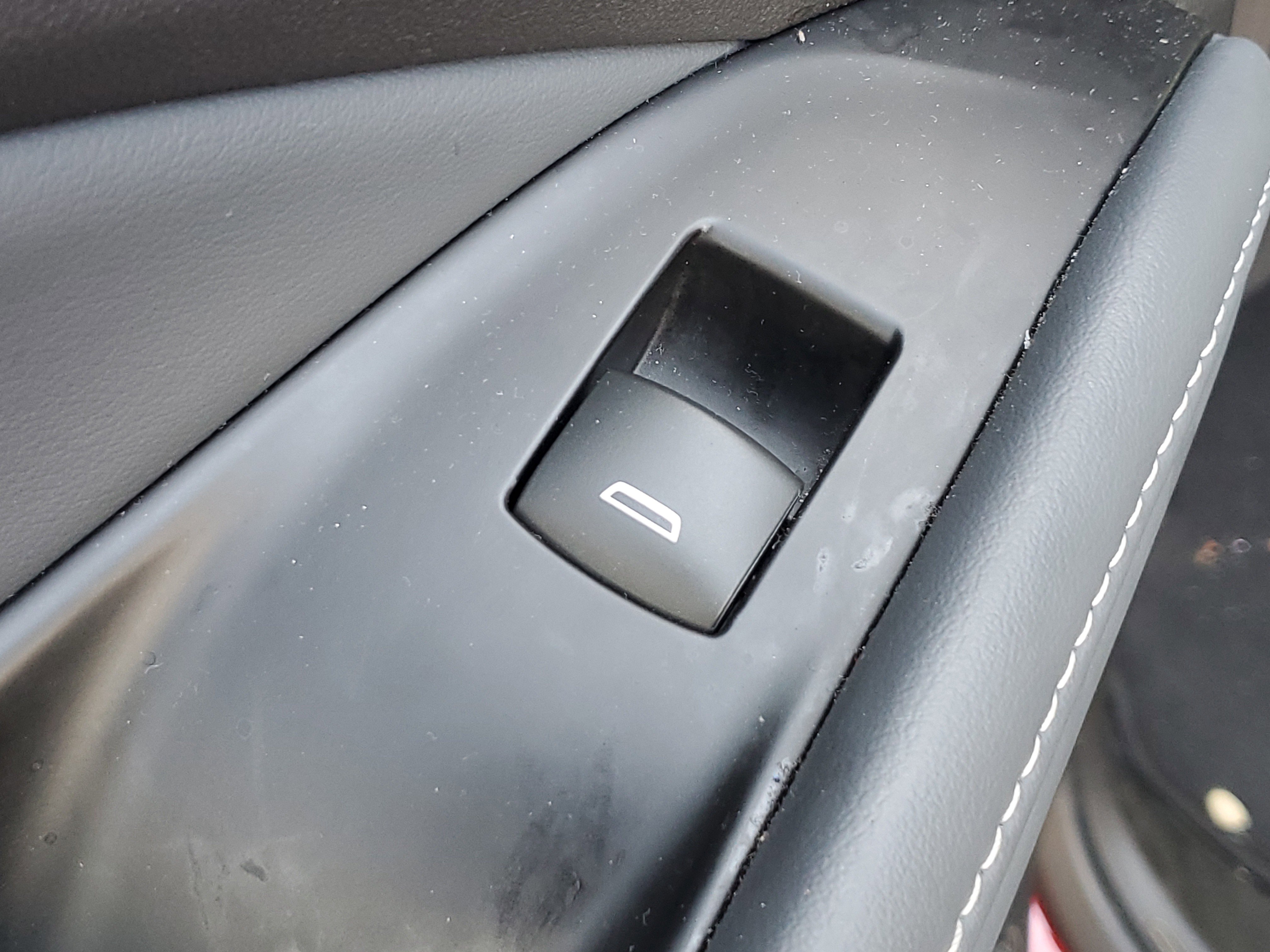 Used 2024 Buick Enclave Premium image 17