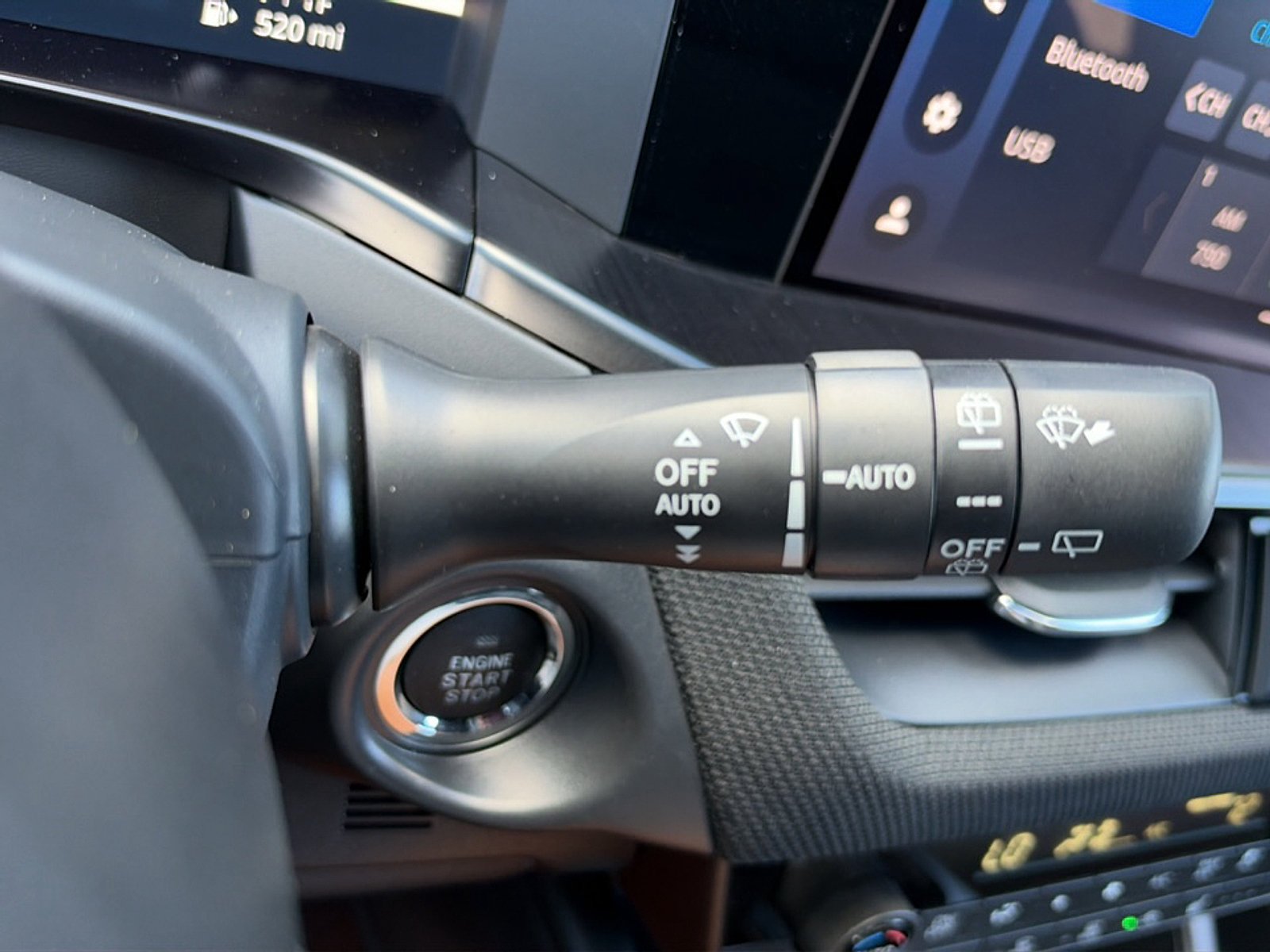 Certified 2026 Subaru Outback Premium AWD/4WD image 31