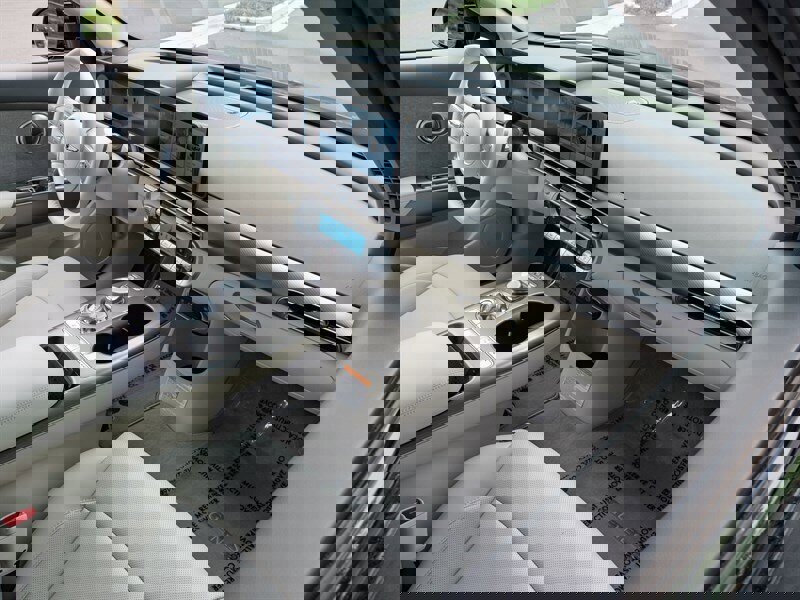 Used 2025 Genesis GV60 RWD image 42