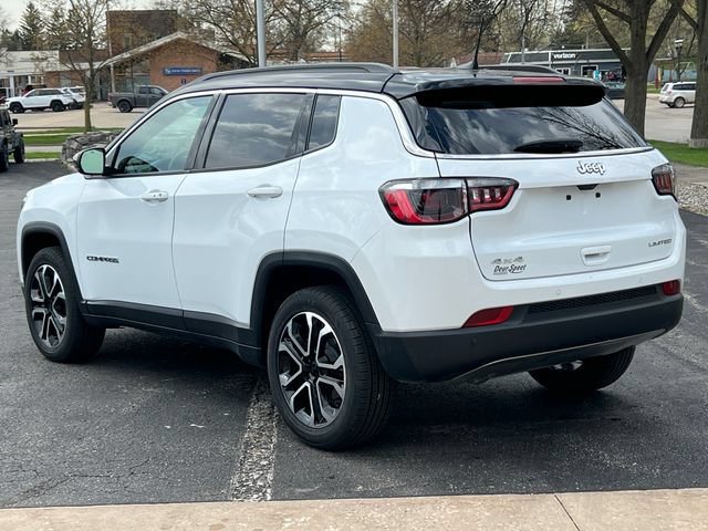 Used 2024 Jeep Compass Limited AWD/4WD image 10
