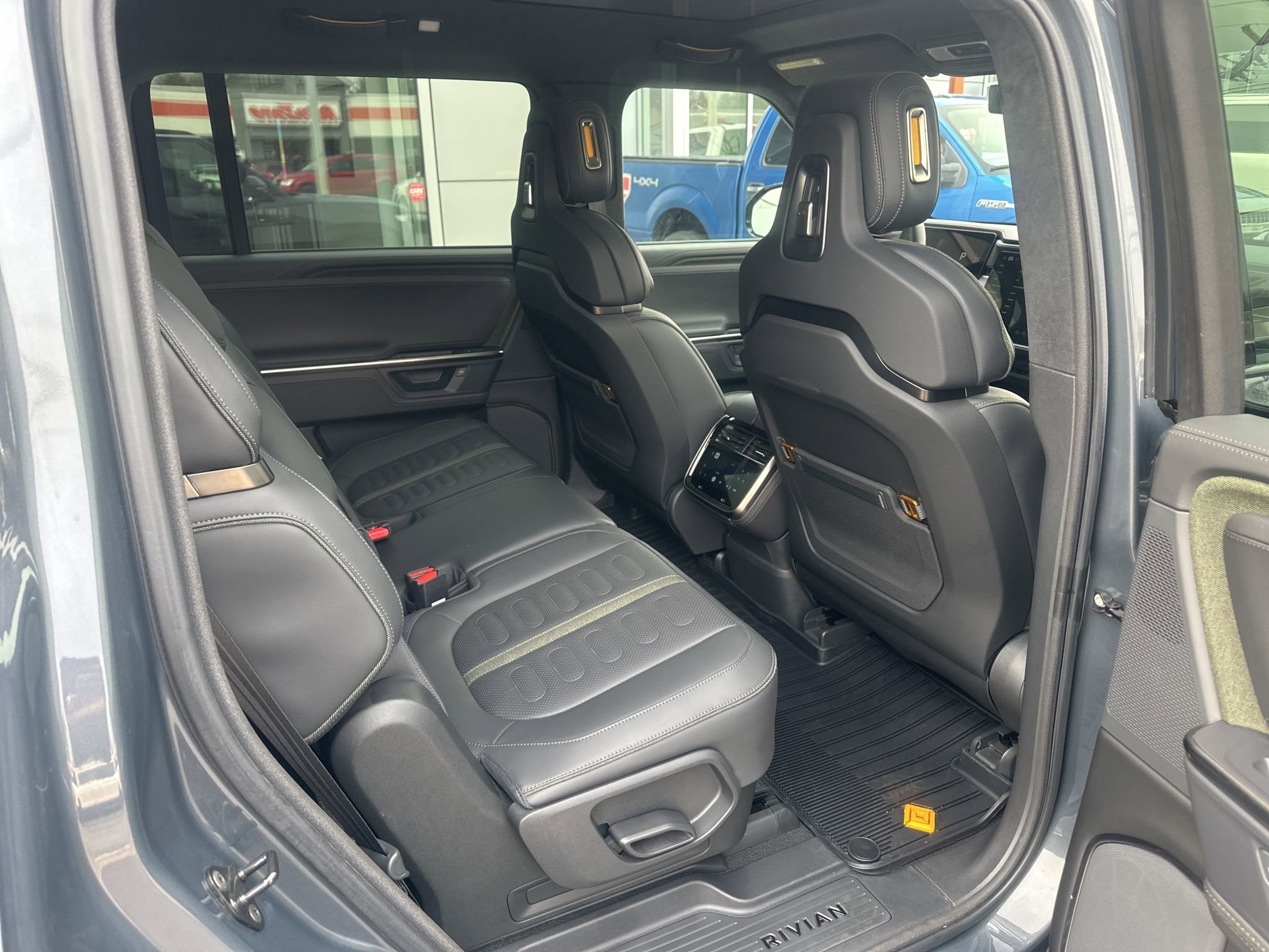 Used 2025 Rivian R1S Adventure image 12