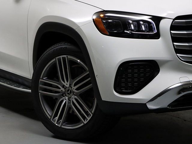 Certified 2026 Mercedes-Benz GLS 450 4MATIC image 5