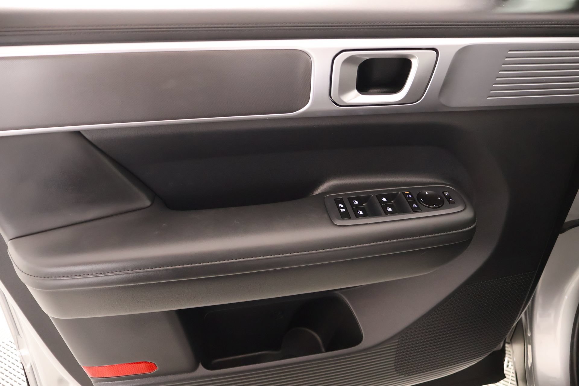Certified 2026 Hyundai Santa Fe SEL FWD image 15
