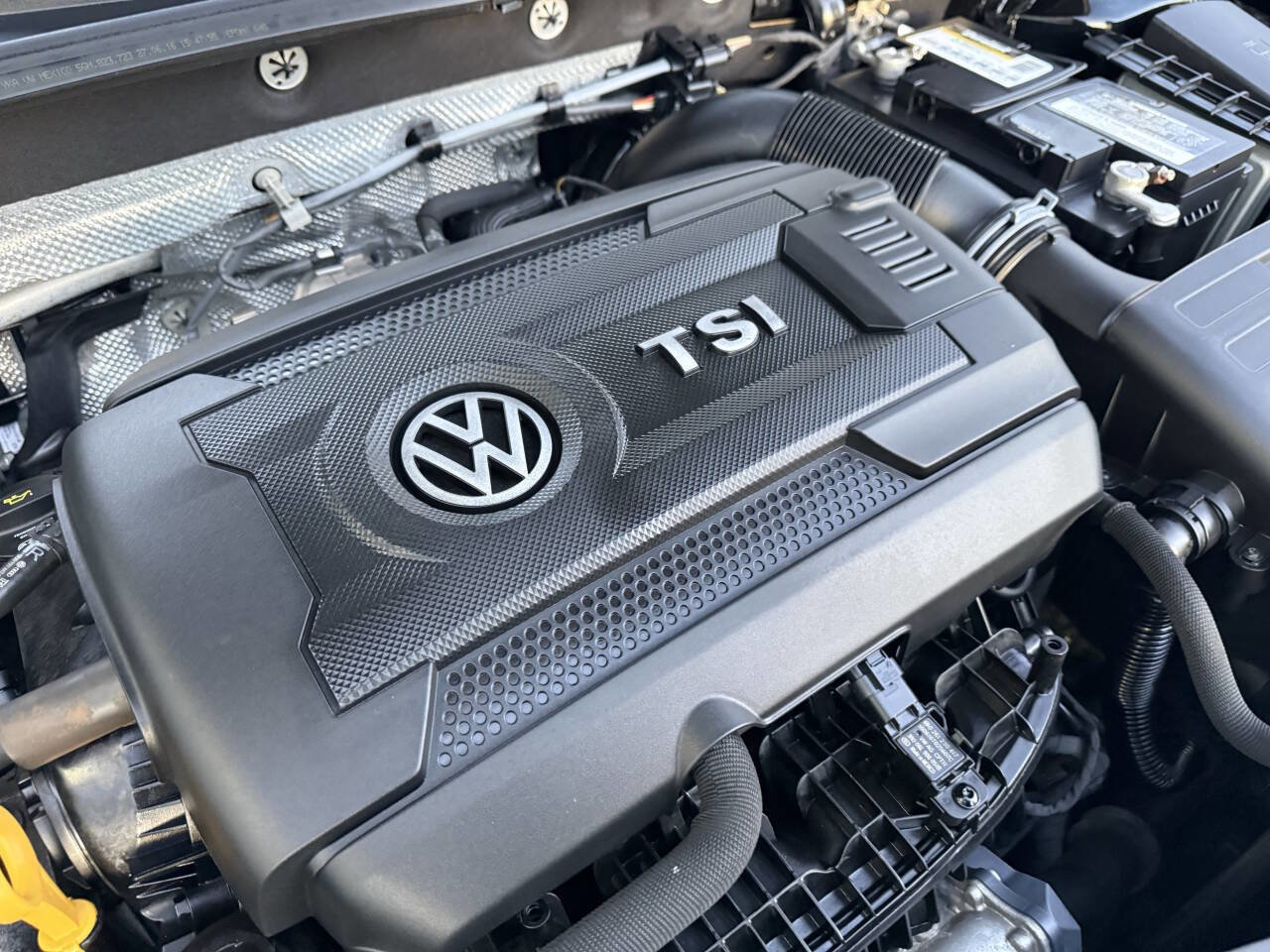 Used 2017 Volkswagen Golf S image 22