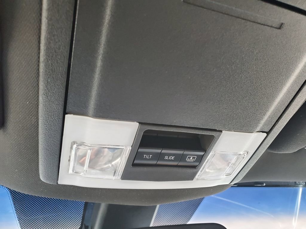 Used 2014 Lincoln MKS AWD w/ Equipment Group 201A image 25