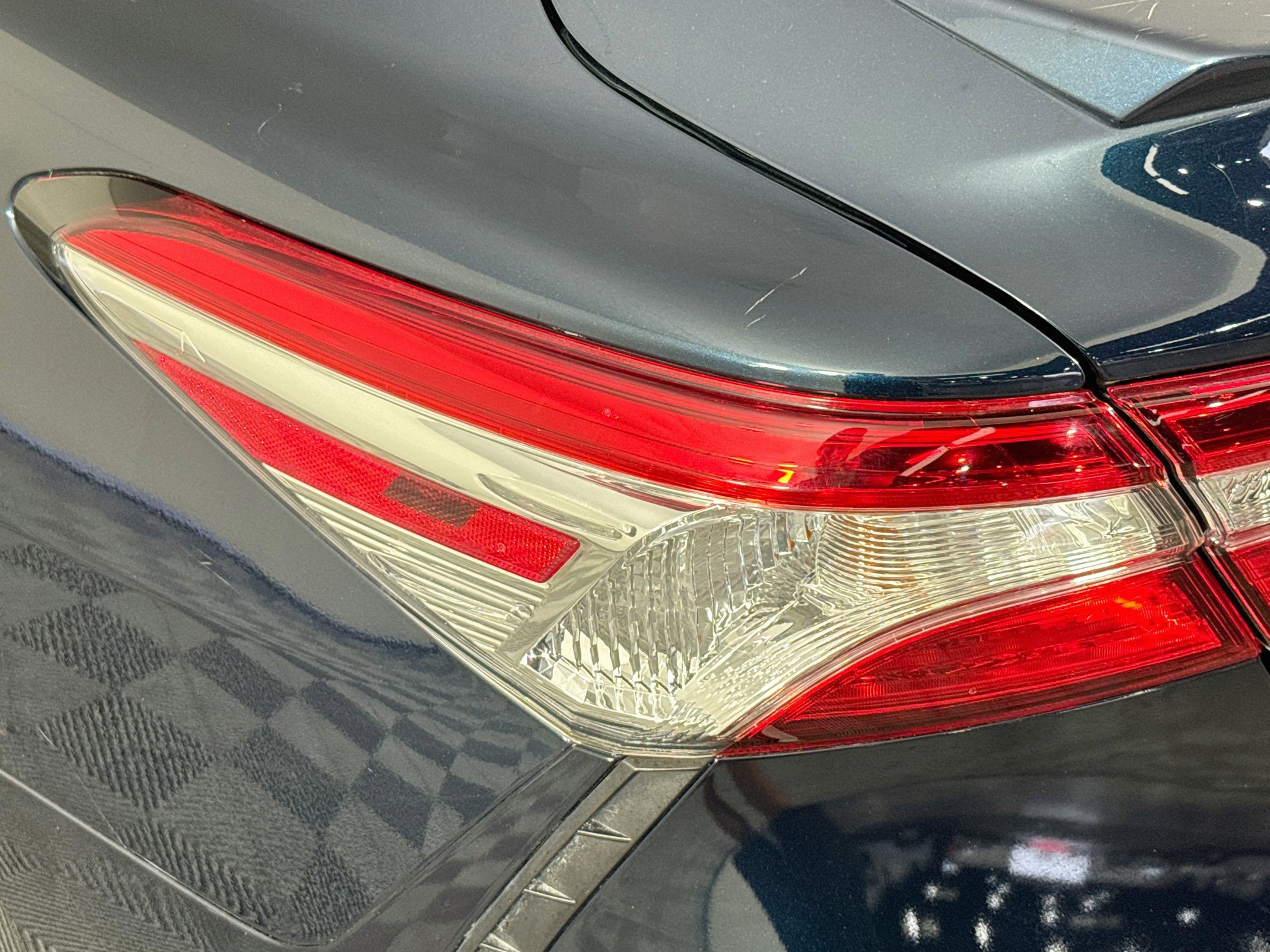 Used 2020 Toyota Camry SE FWD image 33