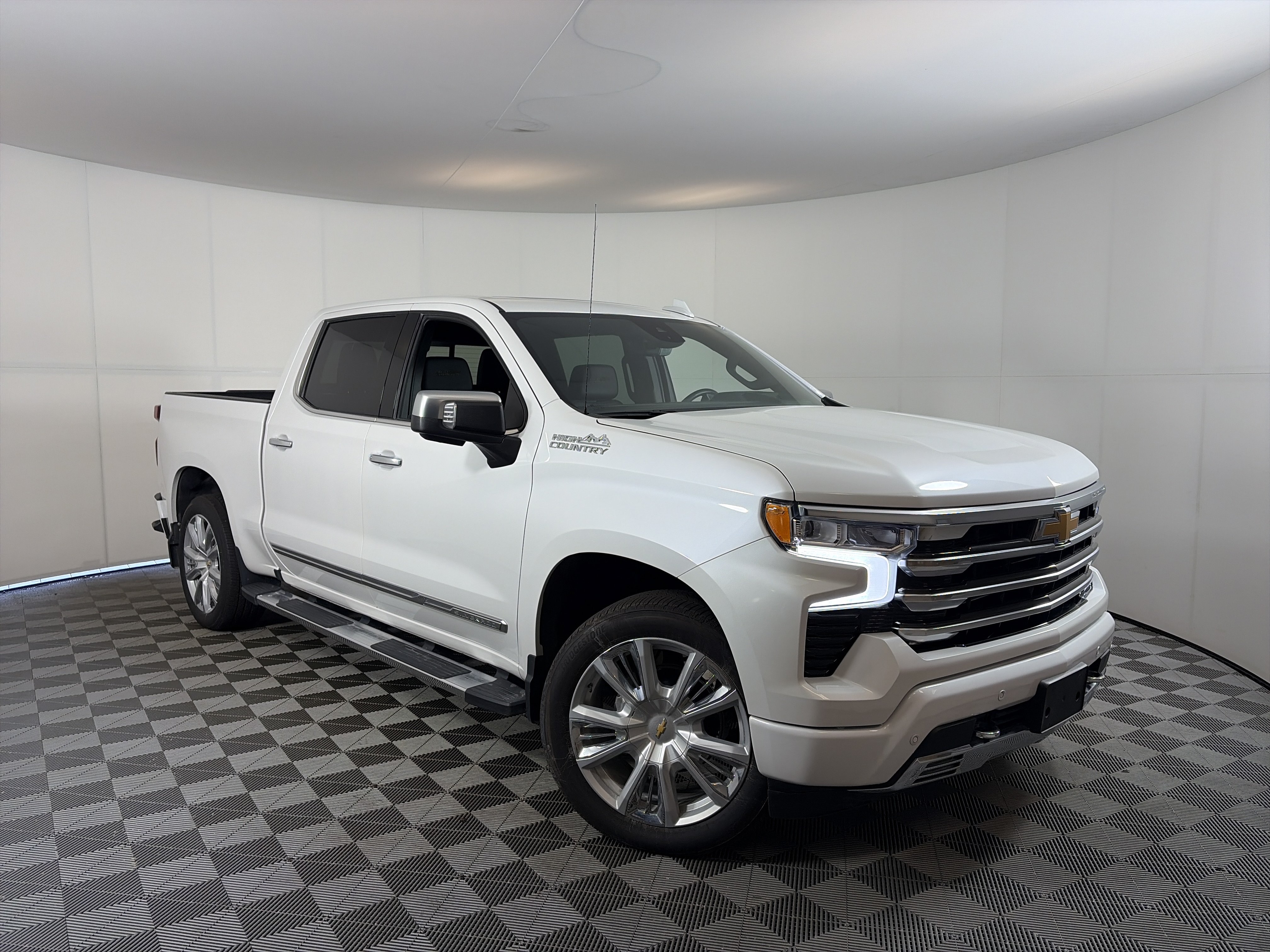 Used 2024 Chevrolet Silverado 1500 High Country w/ High Country Premium Package