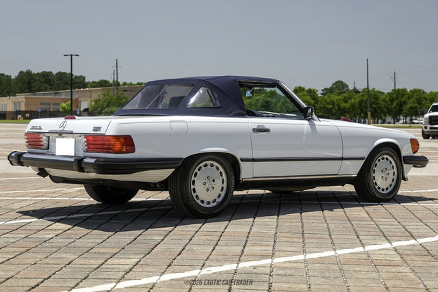 Used 1988 Mercedes-Benz 560 SL image 16