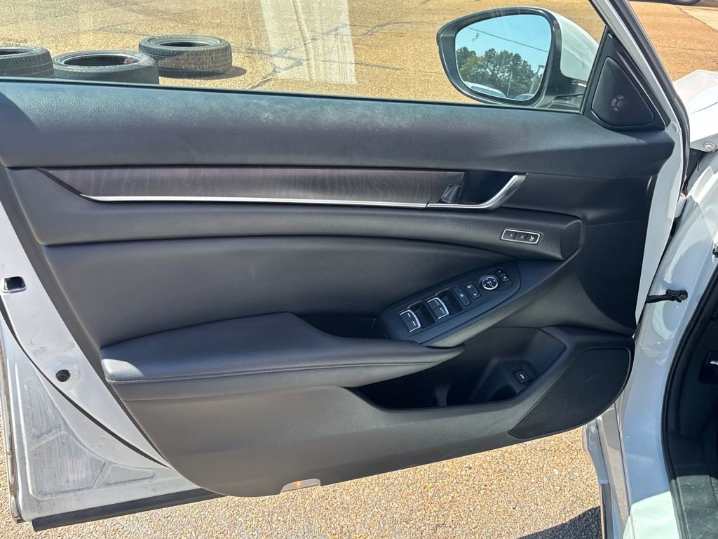 Used 2021 Honda Accord EX-L image 6