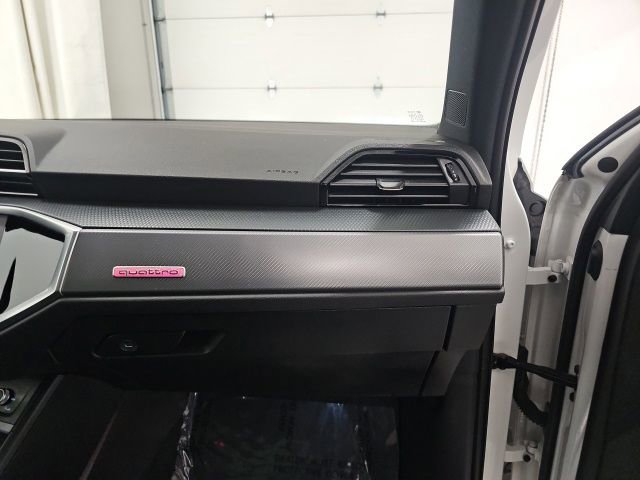 Used 2022 Audi Q3 2.0T Premium Plus w/ Premium Plus Package image 38