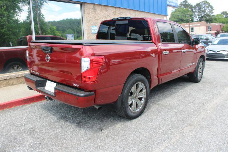 Used 2019 Nissan Titan SV w/ SV Convenience Package RWD image 4