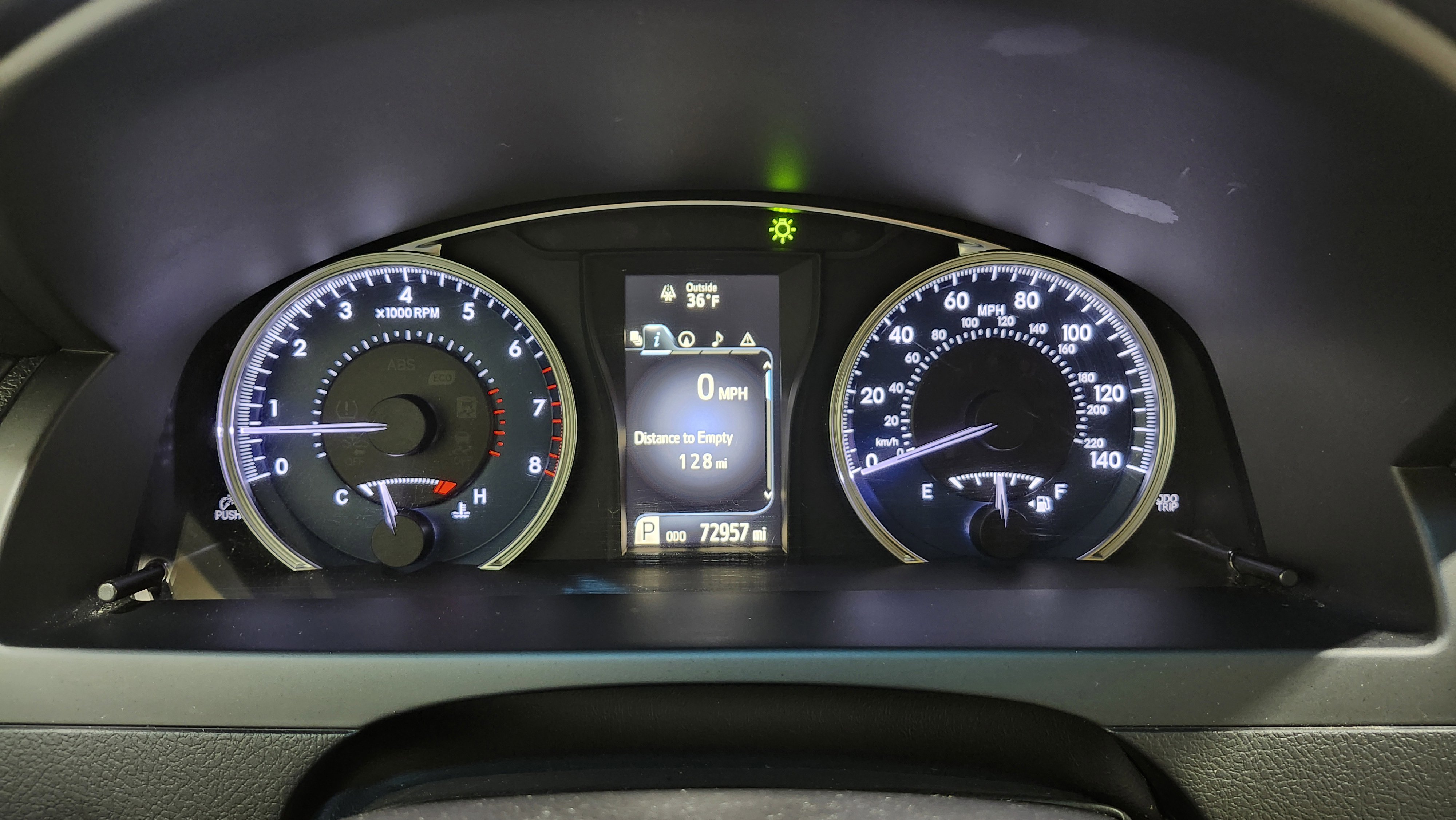 Used 2015 Toyota Camry XLE image 28