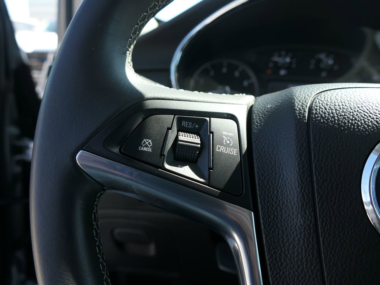 Used 2022 Buick Encore Preferred w/ Safety Package image 15