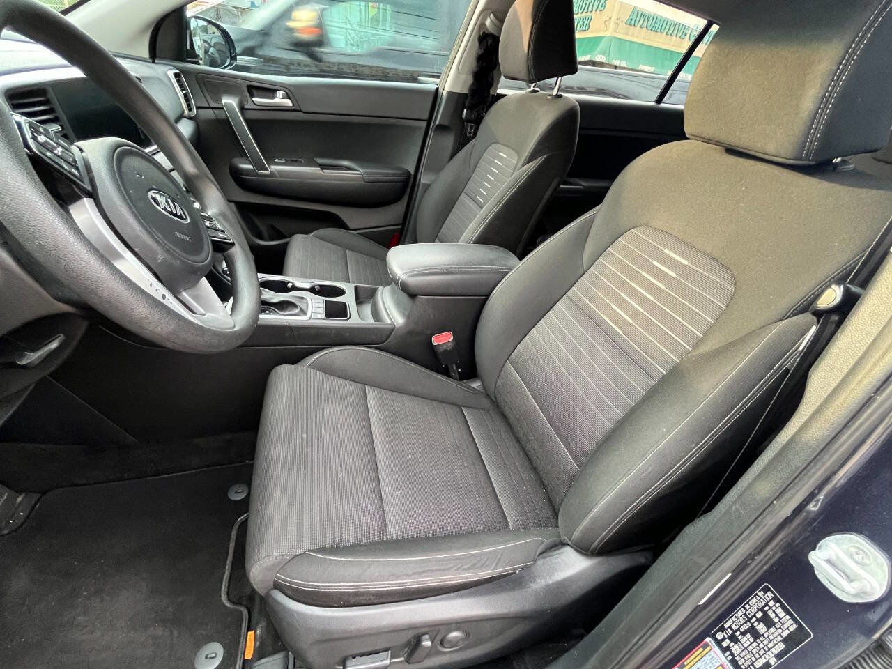 Used 2020 Kia Sportage LX w/ LX Popular Package image 9