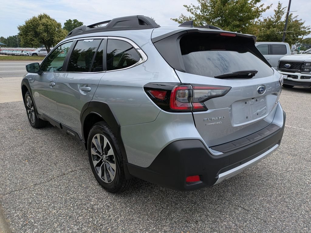 Used 2025 Subaru Outback Limited AWD/4WD image 6