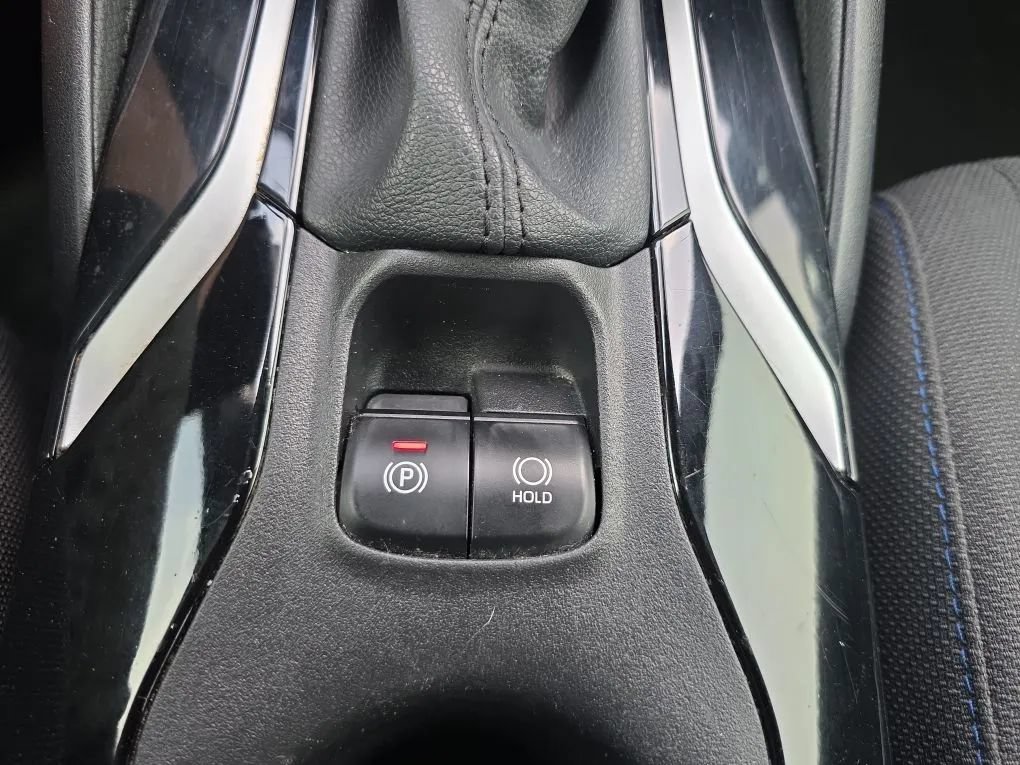 Used 2020 Toyota Corolla SE FWD image 29