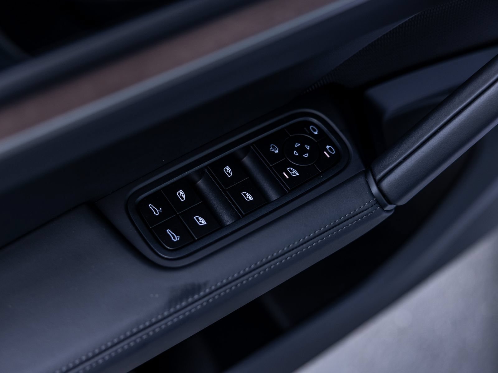 New 2026 Porsche Cayenne AWD/4WD image 46