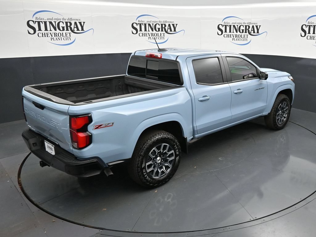 Used 2025 Chevrolet Colorado Z71 w/ Technology Package AWD/4WD image 24