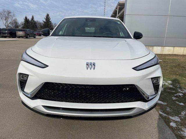 Used 2025 Buick Envista Sport Touring image 6