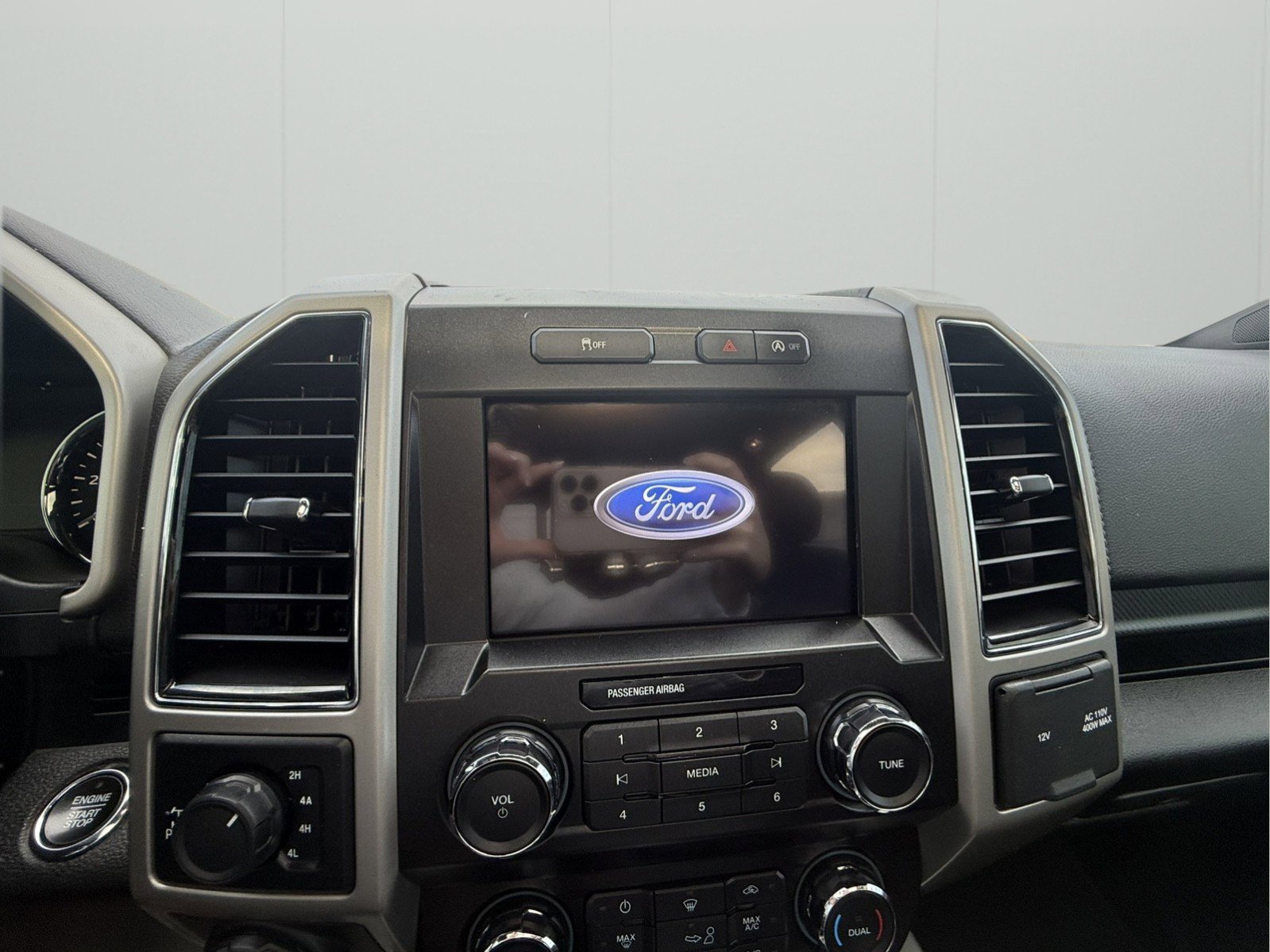 Used 2019 Ford F150 Lariat image 16