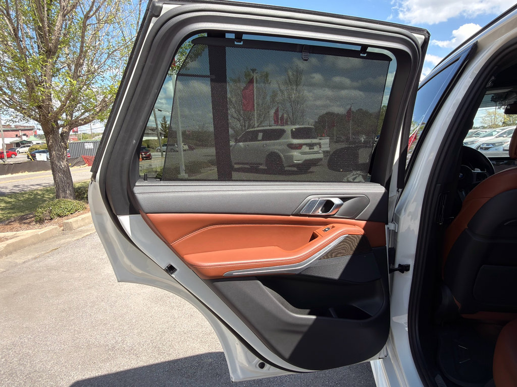 Used 2022 BMW X5 sDrive40i w/ M Sport Package image 22