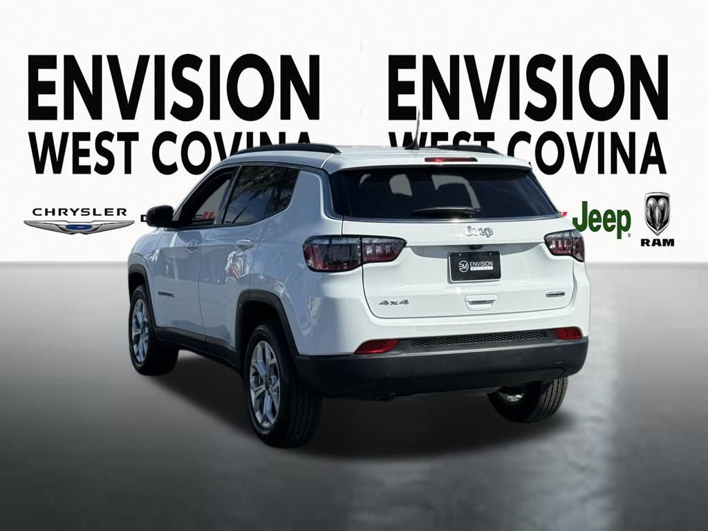 Used 2025 Jeep Compass Latitude image 7