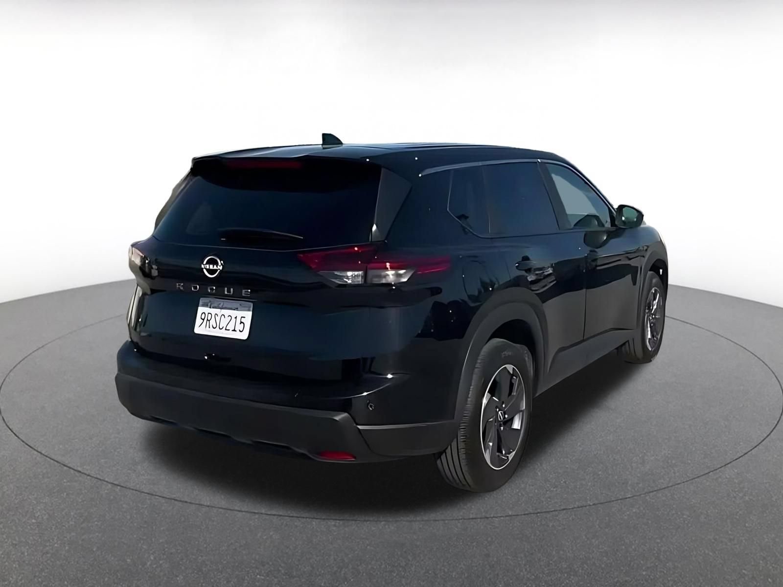 Used 2025 Nissan Rogue SV FWD image 14