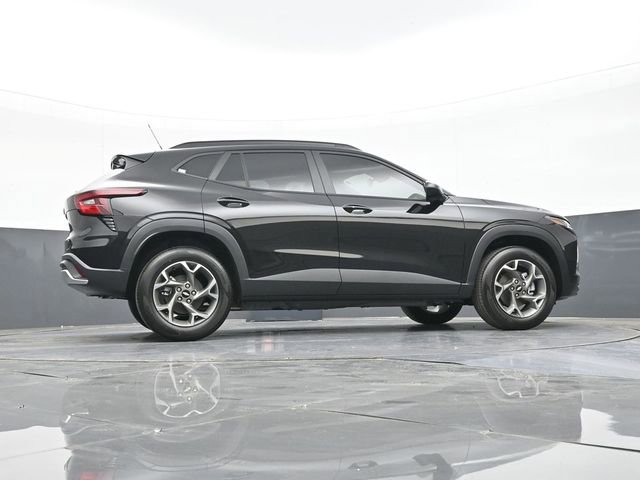 New 2026 Chevrolet Trax LT w/ Driver Confidence Package FWD image 48