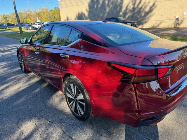 Used 2022 Nissan Altima 2.5 SL image 2