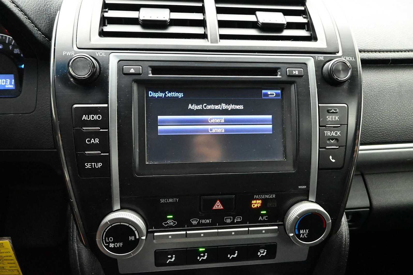 Used 2014 Toyota Camry SE FWD image 22