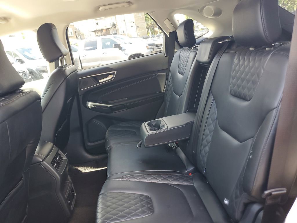 Used 2024 Ford Edge Titanium AWD/4WD image 12