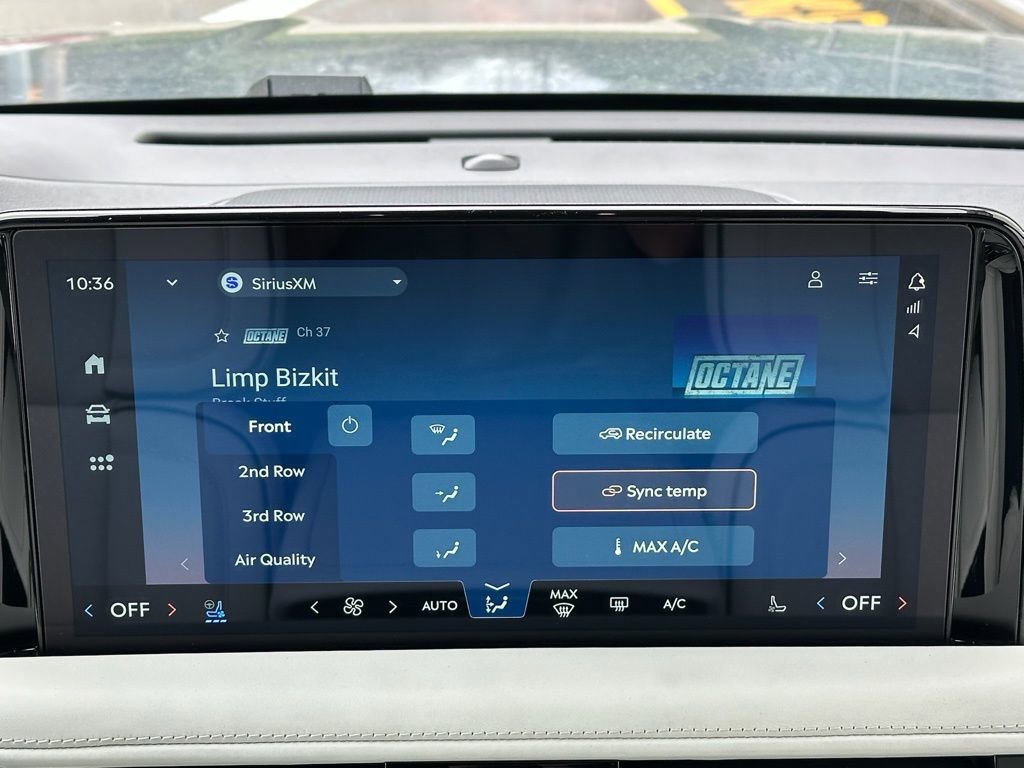 New 2026 Lincoln Aviator Black Label w/ Jet Appearance Package AWD/4WD image 15