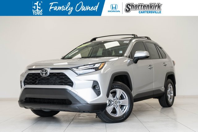 Used 2025 Toyota RAV4 XLE image 1