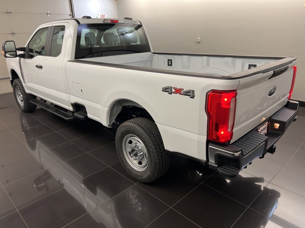 New 2026 Ford F350 XL w/ XL Chrome Package image 4