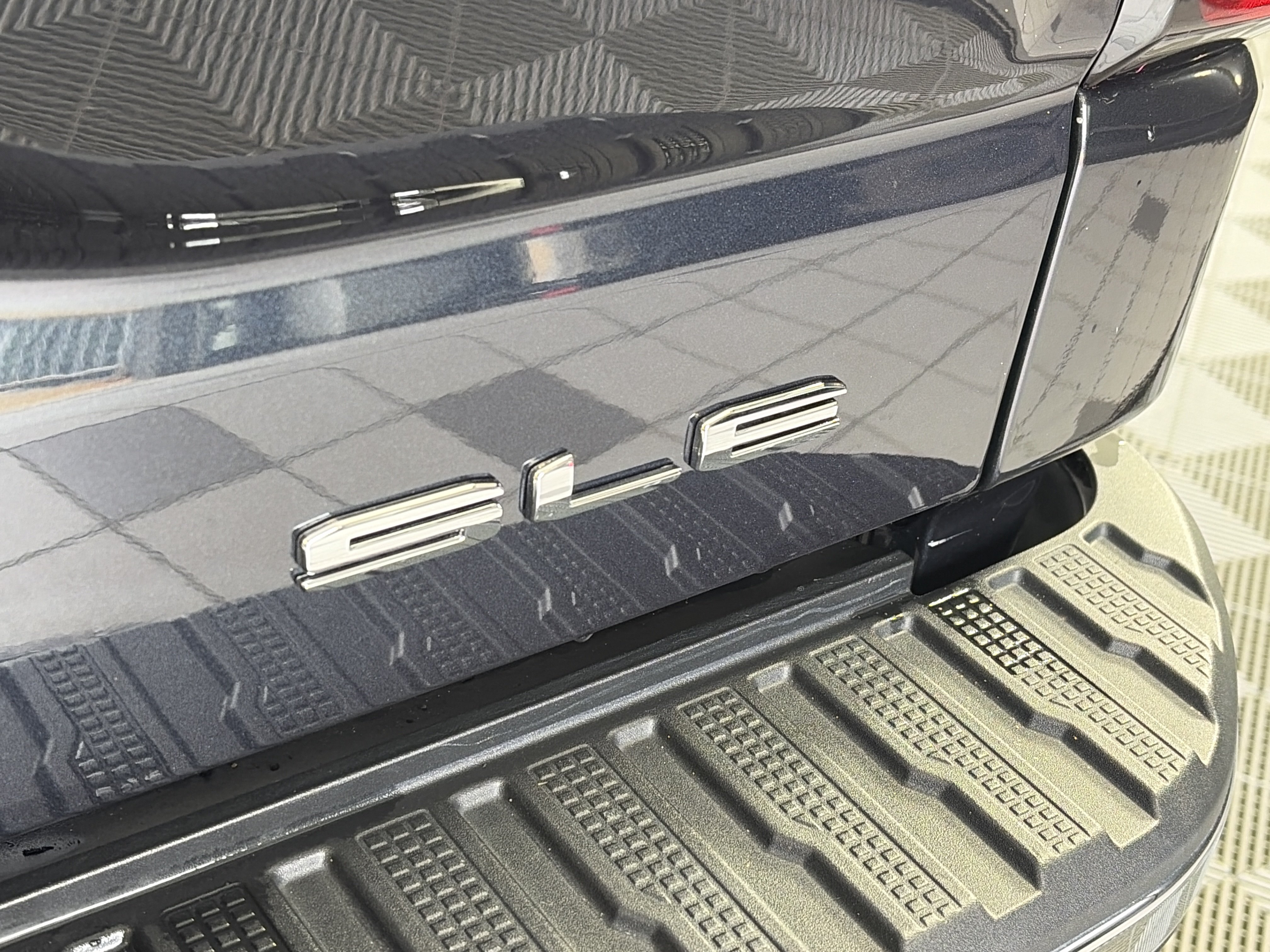 Used 2024 GMC Sierra 1500 SLE AWD/4WD image 15