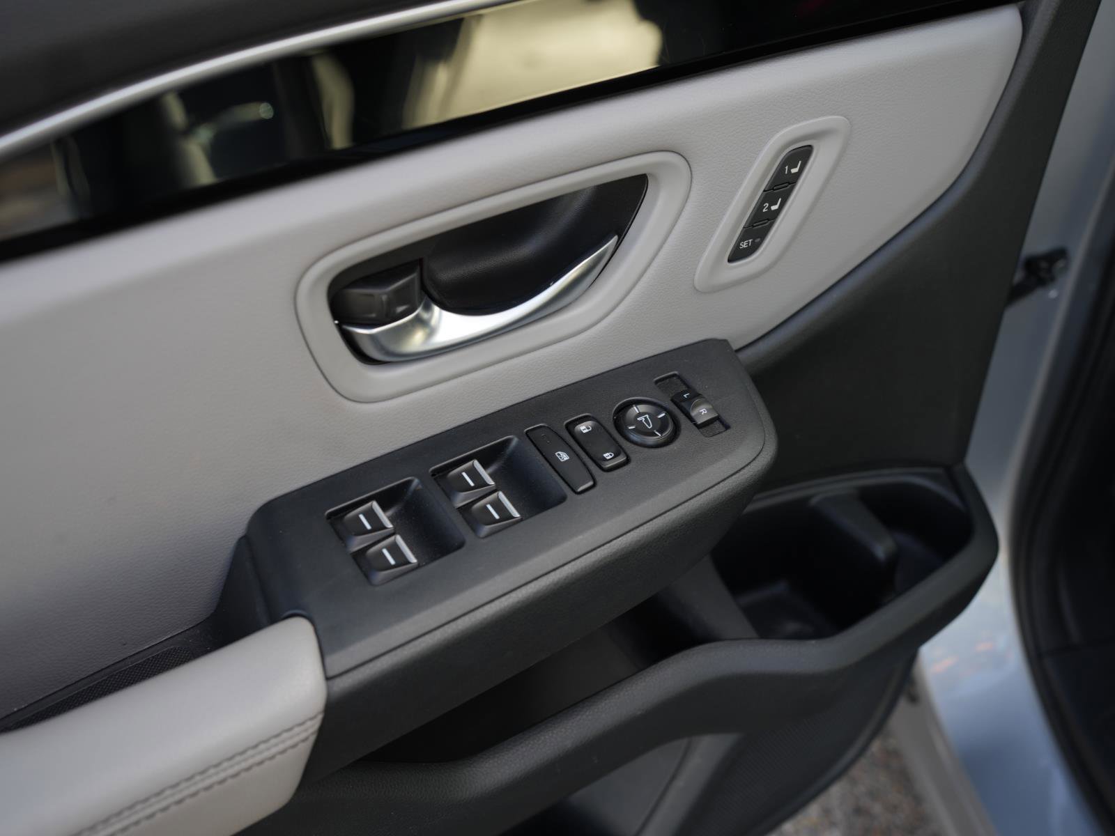 Used 2023 Honda Pilot Touring image 13