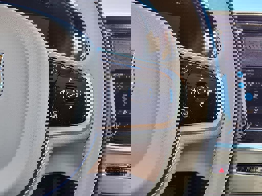 New 2026 Volvo V60 B5 Cross Country Plus w/ Protection Package Premier image 20