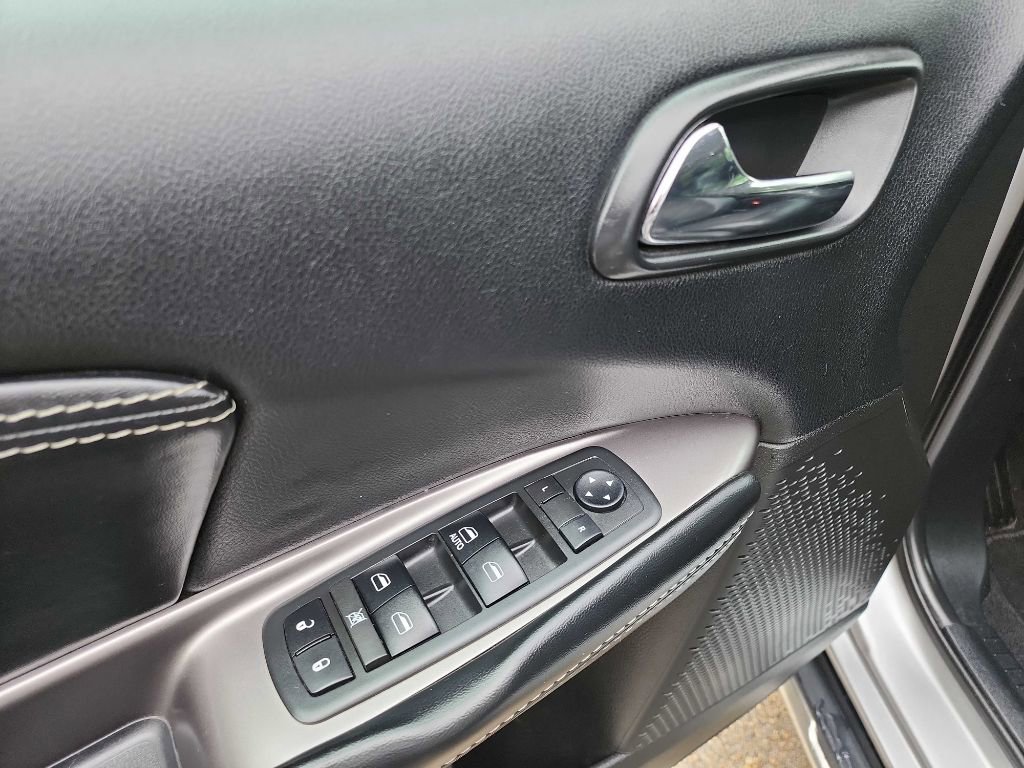 Used 2017 Dodge Journey Crossroad FWD image 14
