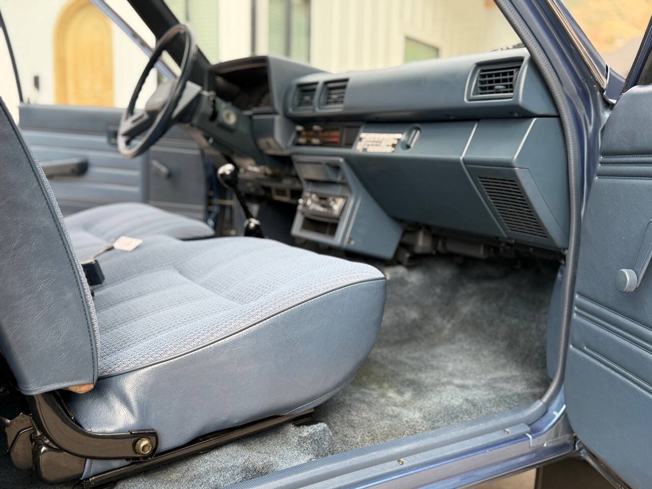 Used 1988 Toyota Pickup 4x4 Regular Cab image 31