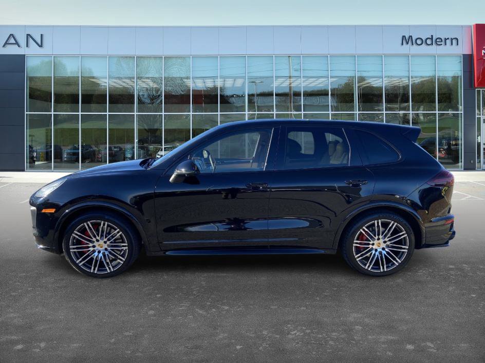 Used 2018 Porsche Cayenne GTS image 7
