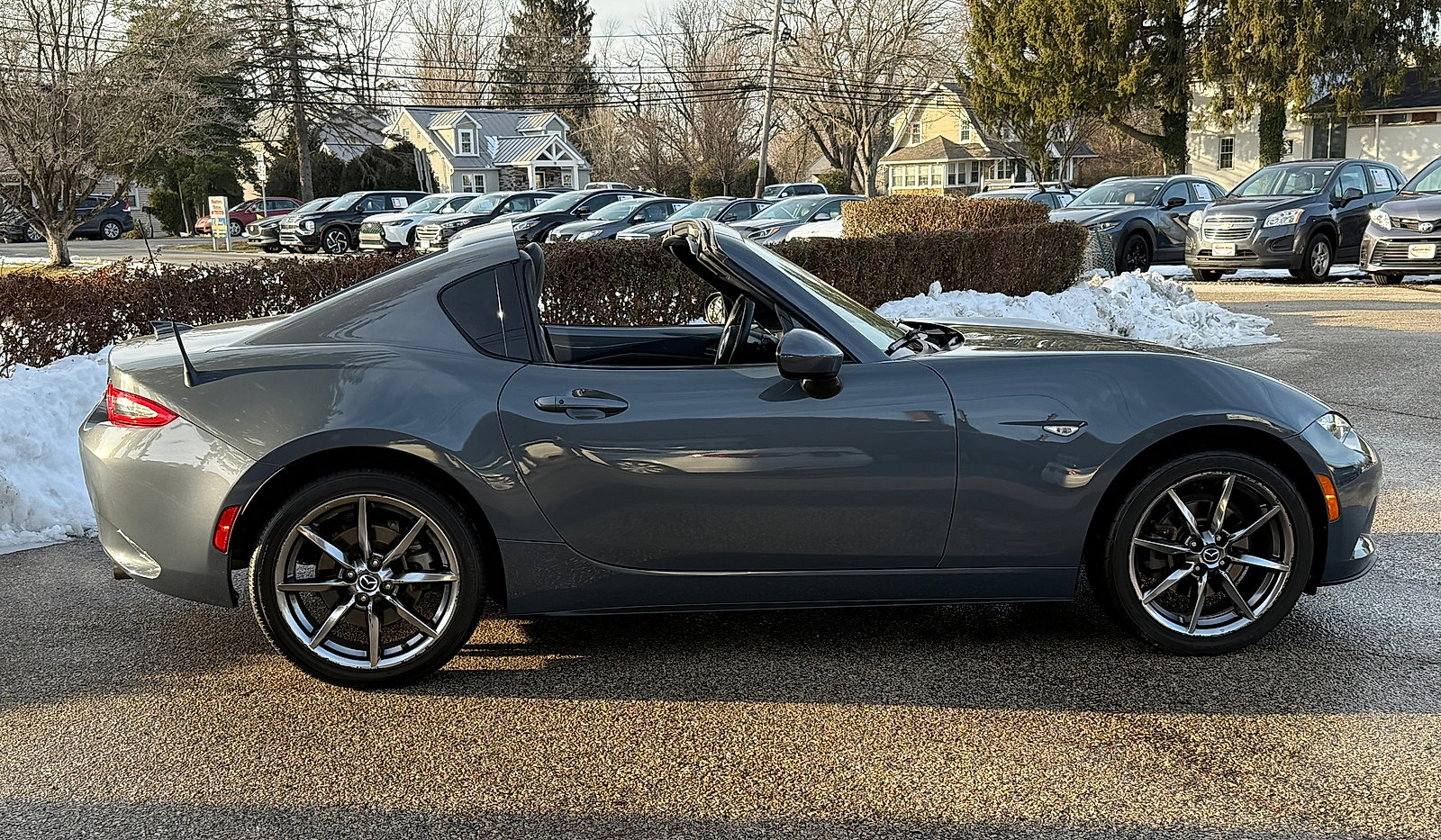 Used 2021 MAZDA MX-5 Miata RF Grand Touring image 12