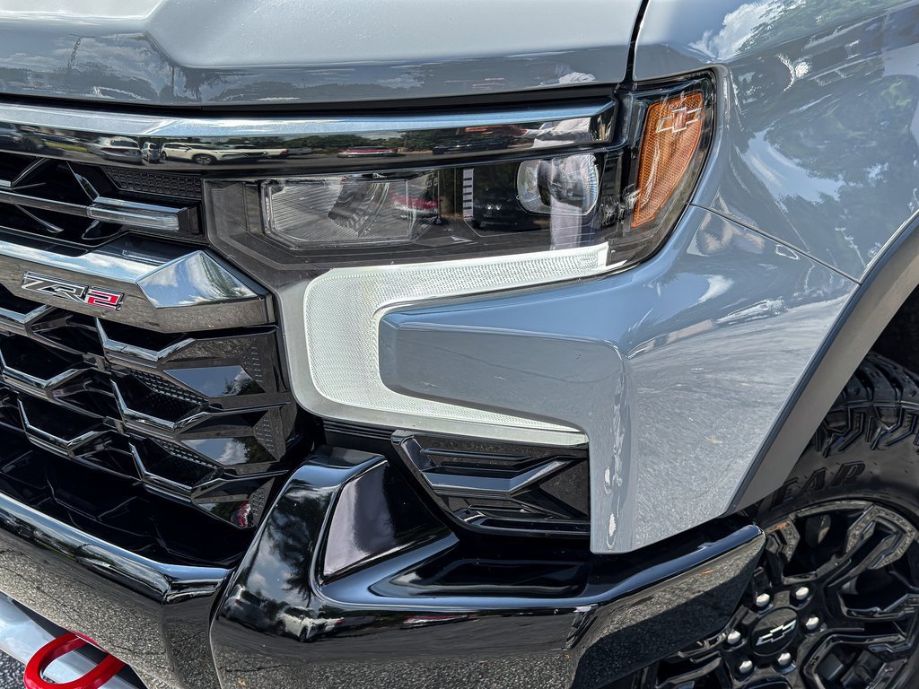 Used 2024 Chevrolet Silverado 1500 ZR2 w/ Technology Package image 3