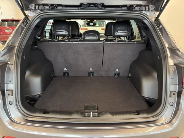 Used 2023 Jeep Compass Limited image 10