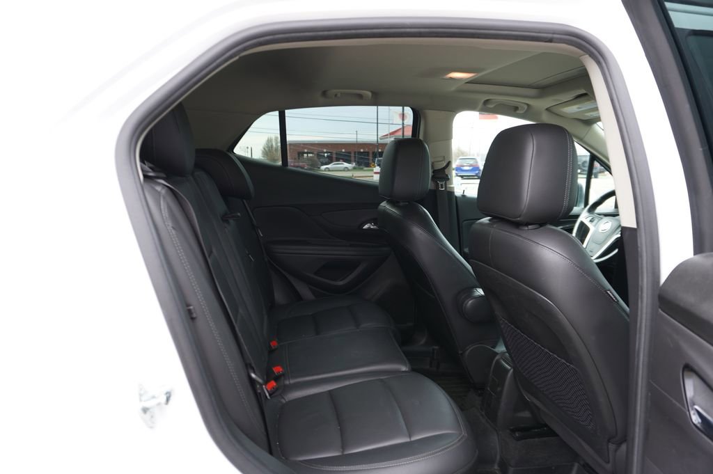 Used 2019 Buick Encore Essence w/ Experience Buick Package image 7